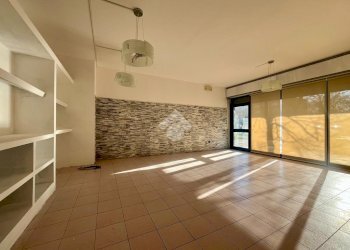 Negozio Viale Leon Battista Alberti, Ravenna - foto 4