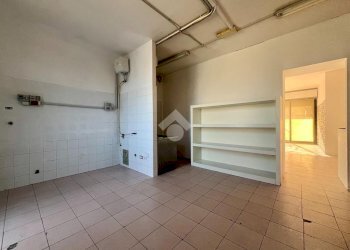 Negozio Viale Leon Battista Alberti, Ravenna - foto 7