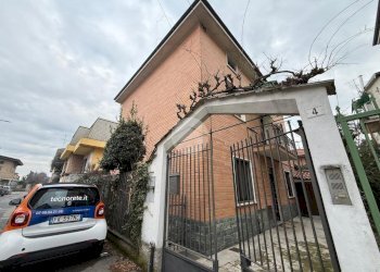 Villa Via Treviso, frazione Calderara, Paderno Dugnano - foto 1