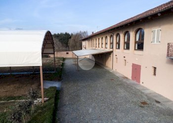Attività Commerciale Strada Santa Rosalia, Savigliano - foto 33