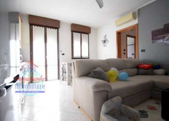 Foto 1 - Appartamento VIA DELLA COSTITUZIONE
 
36, Castello d'Argile - foto 1