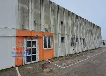 Foto 1 - Capannone VIA STATALE
 
228, Terre del Reno - foto 1
