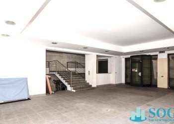 Foto 10 - Commercial Premises via Vittorio Emanuele
 
14, Lazzate - photo 10