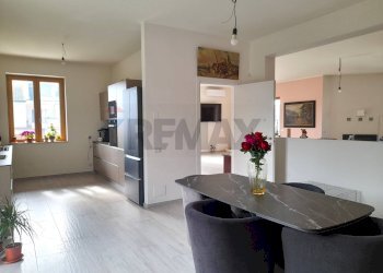 Sala da pranzo - Villa Via Statale Paullese
 
26, Madignano - foto 7