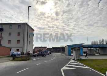 Edificio all\'aperto - Villa Via Statale Paullese
 
26, Madignano - foto 33