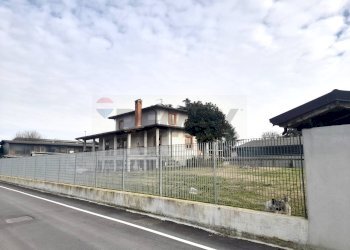 Casa all\'aperto - Villa Via Statale Paullese
 
26, Madignano - foto 34