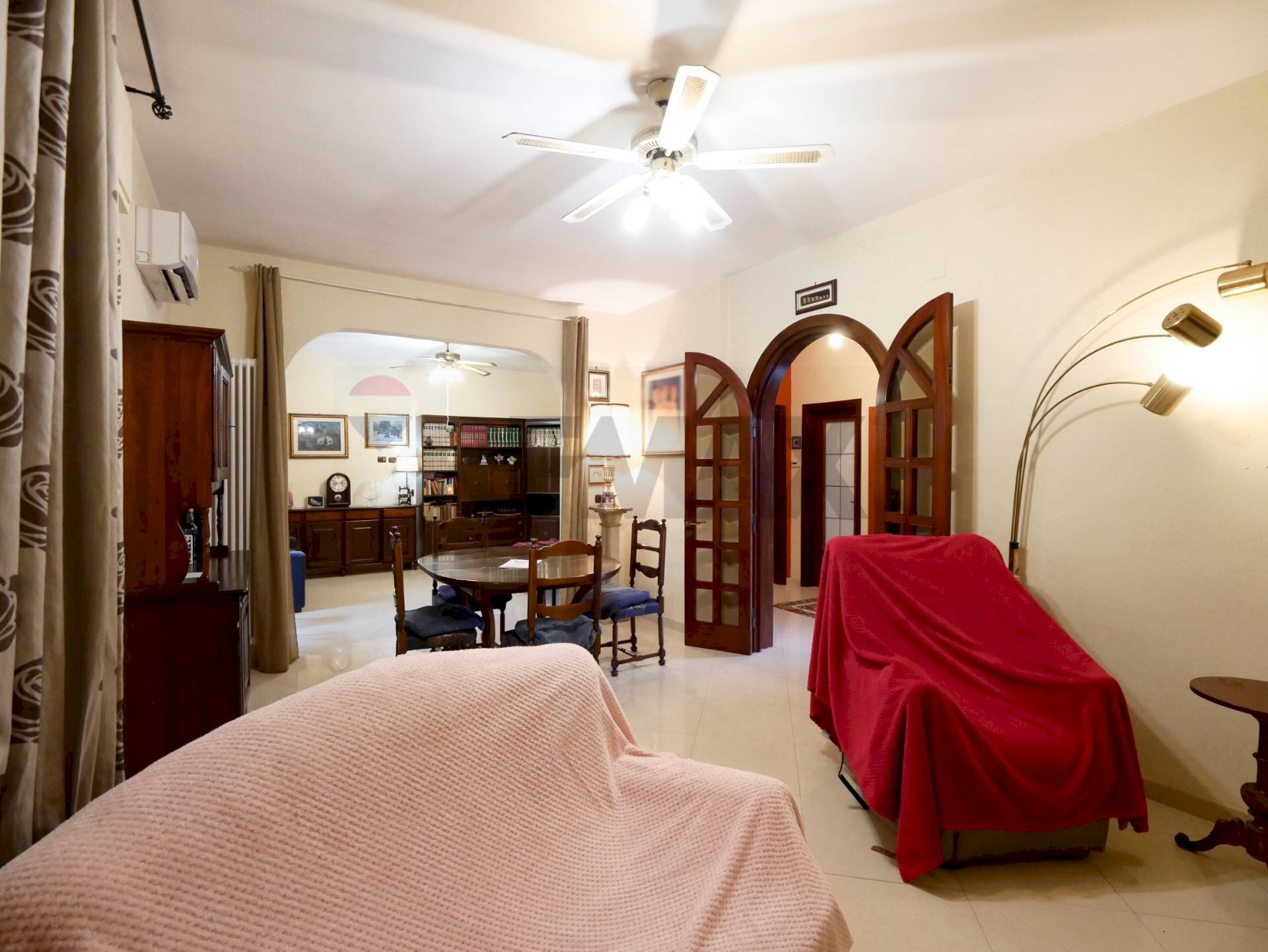 Sala da pranzo - Villa Via Giulio Petroni
 
136, Bari - foto 3