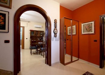 Hall / corridoio - Villa Via Giulio Petroni
 
136, Bari - foto 2