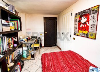 Camera / camera da letto - Trilocale Via Leggiuno
 
36, Laveno-Mombello - foto 14