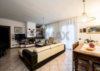 Sala da pranzo - Villa Via Costantino
 
12, Marchirolo - foto 2