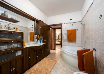Bagno - Villa Via Costantino
 
12, Marchirolo - foto 19