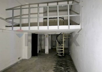 Scale - Negozio Piazzetta Principessa Margherita
 
82, Napoli - foto 1