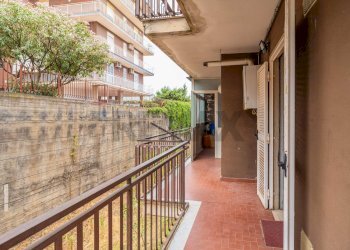 Balcone - Appartamento Via Beata Giovanna Jugan
 
15, Catania - foto 7