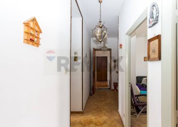 Hall / corridoio - Appartamento Viale Europa
 
111, Biancavilla - foto 11