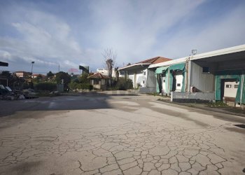 Edificio all\'aperto - Shed Via Poggio Del Lupo
37, Misterbianco - photo 3