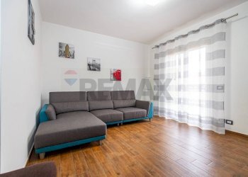 Soggiorno - Quadrilocale Via Santa Maria dei Monti
 
12, Mascalucia - foto 5