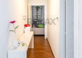 Hall / corridoio - Quadrilocale Via Santa Maria dei Monti
 
12, Mascalucia - foto 10