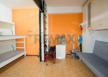 Camera / camera da letto - Monolocale Via Piccolo Torrente Pagliara
 
1, Roccalumera - foto 10