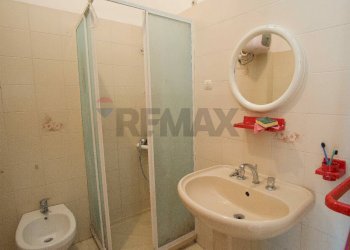 Bagno - Monolocale Via Piccolo Torrente Pagliara
 
1, Roccalumera - foto 15