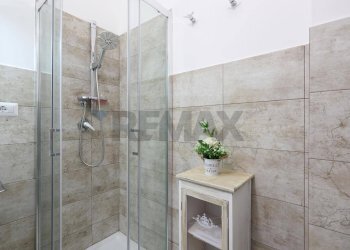 Bagno - Monolocale Via Pietrenere
 
6, Giardini-Naxos - foto 8