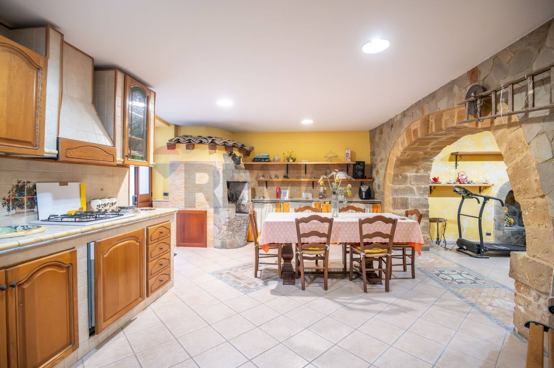 Cucina - Quadrilocale corso vittorio emanuele
 
24, Caltagirone - foto 1