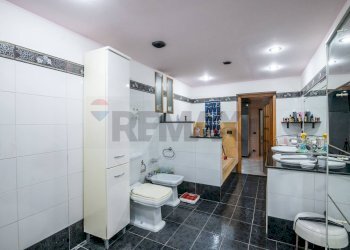 Bagno - Quadrilocale corso vittorio emanuele
 
24, Caltagirone - foto 13