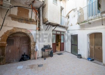 Edificio all\'aperto - Quadrilocale corso vittorio emanuele
 
24, Caltagirone - foto 17