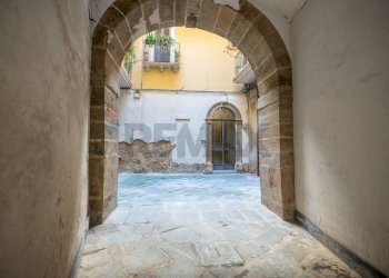 Stanza vuota - Quadrilocale corso vittorio emanuele
 
24, Caltagirone - foto 27