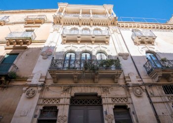 Edificio all\'aperto - Quadrilocale corso vittorio emanuele
 
24, Caltagirone - foto 28