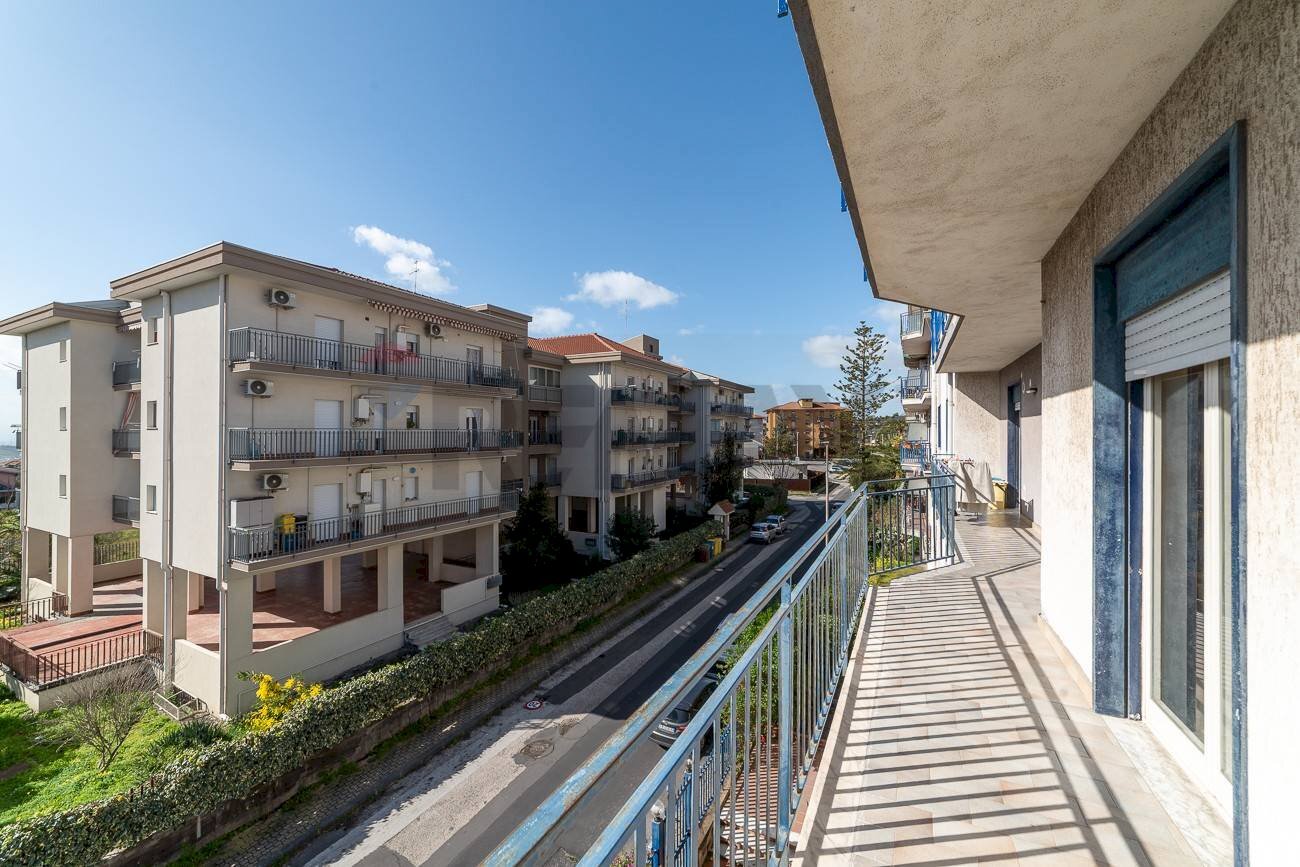 Balcone - Quadrilocale Via Giuseppe Marcellino
 
8, Catania - foto 1