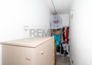 Lavanderia - Quadrilocale Via Giuseppe Marcellino
 
8, Catania - foto 9