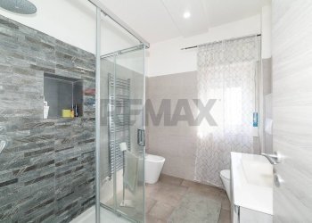 Bagno - Quadrilocale Via Giuseppe Marcellino
 
8, Catania - foto 10