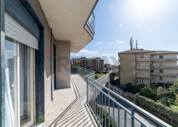 Balcone - Quadrilocale Via Giuseppe Marcellino
 
8, Catania - foto 19