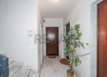 Hall / corridoio - Quadrilocale Via Giuseppe Marcellino
 
8, Catania - foto 26