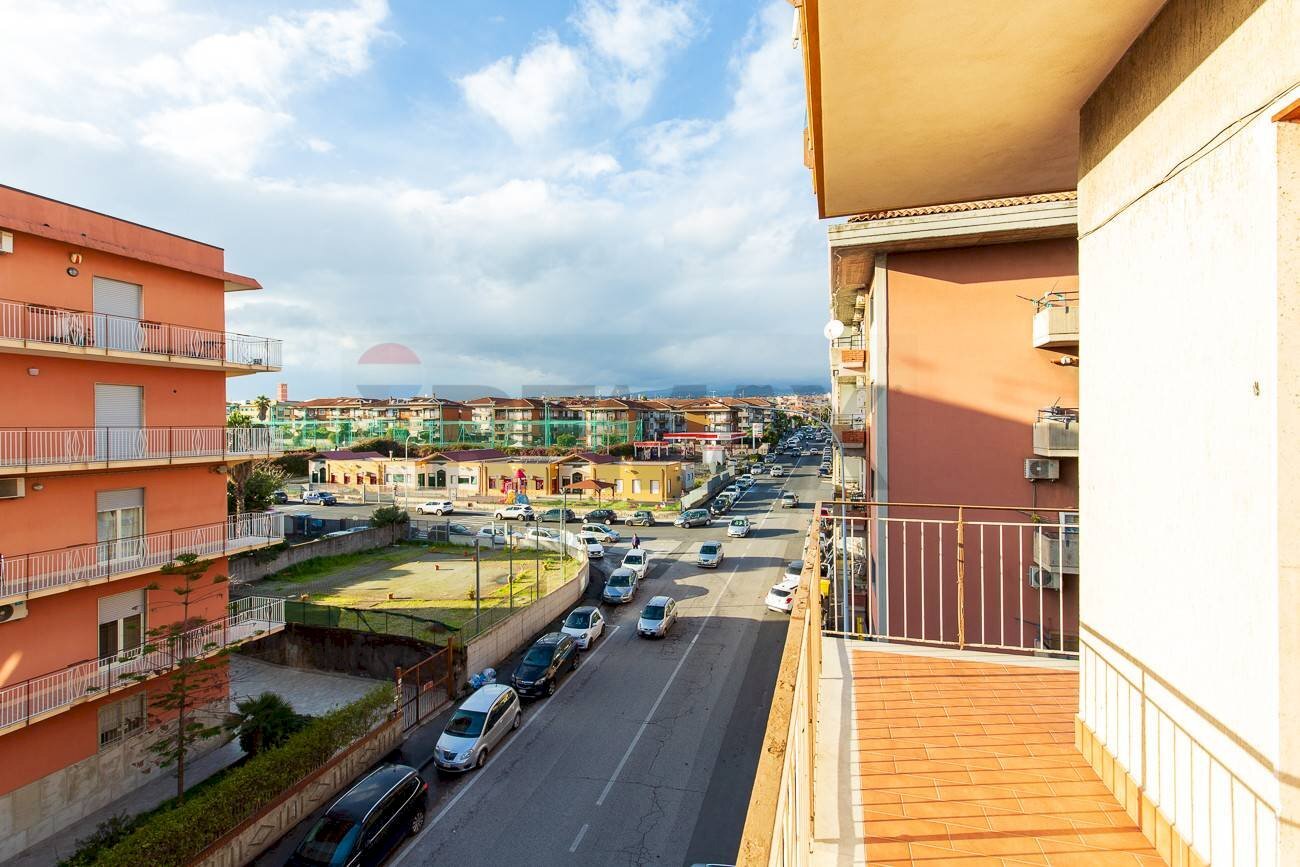 Balcone - Trilocale Via Armando Diaz
 
42, Catania - foto 1