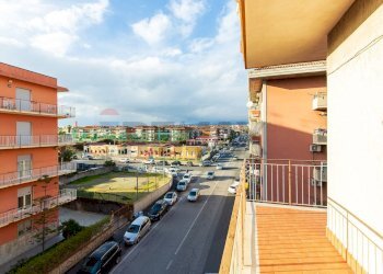 Balcone - Trilocale Via Armando Diaz
 
42, Catania - foto 1