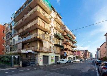 Edificio all\'aperto - Trilocale Via Armando Diaz
 
42, Catania - foto 2