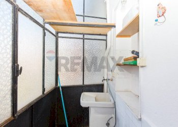 Lavanderia - Trilocale Via Armando Diaz
 
42, Catania - foto 16