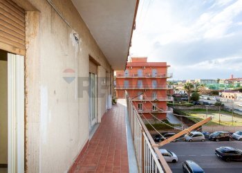 Balcone - Trilocale Via Armando Diaz
 
42, Catania - foto 18