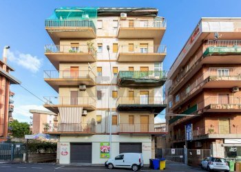 Edificio all\'aperto - Trilocale Via Armando Diaz
 
42, Catania - foto 23