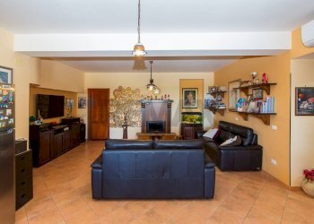 Soggiorno - Villa via leonardo sciascia
 
25, Nicolosi - foto 7