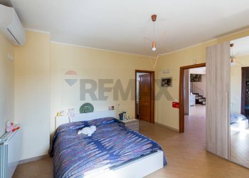 Camera / camera da letto - Villa via leonardo sciascia
 
25, Nicolosi - foto 15