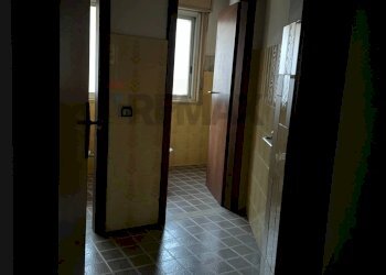 Hall / corridoio - Quadrilocale Via Vacca
 
28, Paterno - foto 16