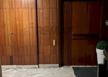 Ricezione / Lobby - Quadrilocale Via Vacca
 
28, Paterno - foto 23