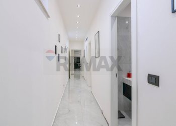 Hall / corridoio - Quadrilocale via del pompelmo
 
18, Catania - foto 8