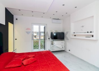 Camera / camera da letto - Quadrilocale via del pompelmo
 
18, Catania - foto 13