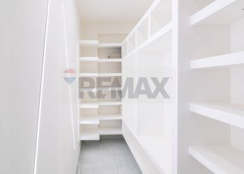 Cabina armadio - Quadrilocale via del pompelmo
 
18, Catania - foto 14