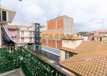 Balcone - Quadrilocale via del pompelmo
 
18, Catania - foto 16