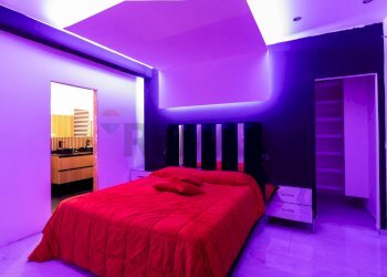 Camera / camera da letto - Quadrilocale via del pompelmo
 
18, Catania - foto 22