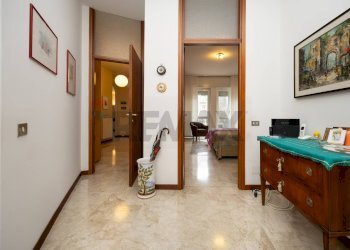 Hall / corridoio - Appartamento via roma
 
87, Rozzano - foto 3